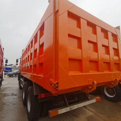 Industriële transport Sinotruck 6X4 Zware dumper met een laadcapaciteit van 30 ton