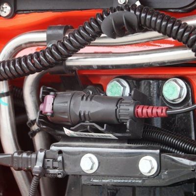 Semi-aanhanger voor slepen 6X4 zware Shacman-truck met 1000L brandstoftank en zitplaatsen ≤5