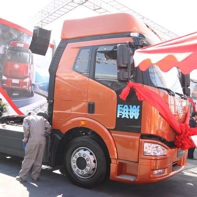FAW Jh6p Euro 3 6X4 Dieseltractor 460 pk Manuele versnelling Aanpassing voor kilometers 100000 km