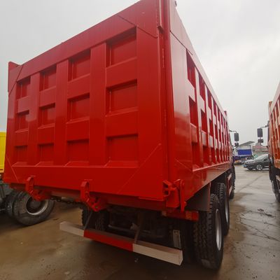 Industriële vervoer Sinotruck 6X4 Tipper Truck met een laadvermogen van 30 ton en banden