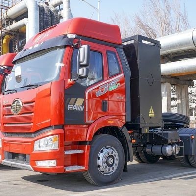 Vervoer van goederen Elektrische tractor FAW Jiefang J6p 6X4 460 pk met kilometers 100000 km