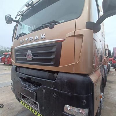 Zware vrachtwagens van 351-450 pk met luchtophangstoel en 600 liter brandstoftank op onlineplatform