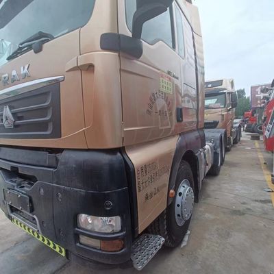 Zware vrachtwagens van 351-450 pk met luchtophangstoel en 600 liter brandstoftank op onlineplatform