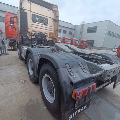 Zware vrachtwagens van 351-450 pk met luchtophangstoel en 600 liter brandstoftank op onlineplatform