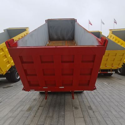 Diesel Sinotruck Zware dumper met een laadvermogen van 30 ton en hydraulisch stuur