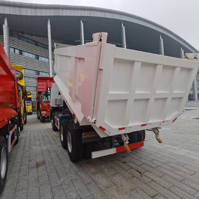 Op maat gemaakte Sinotruk chassis dumptruck met buisloze bandenontwerp en stroomondersteuning