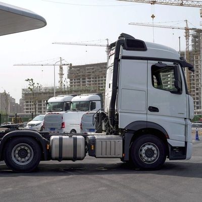 510 pk Mercedes Actros 6X4 trekker voor het trekken van een halve aanhangwagen en zware ladingen