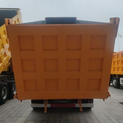 De 8 * 4 dumptruck van de National Heavy Duty Truck Group voor het vervoer van tweedehands voertuigen