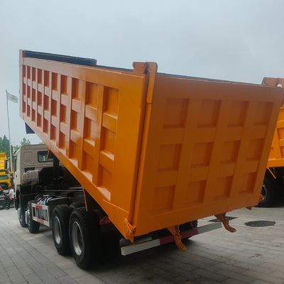 Voorste opheffing Sinotruk Chassis Zware dumper met hydraulische stuurbekrachtiging