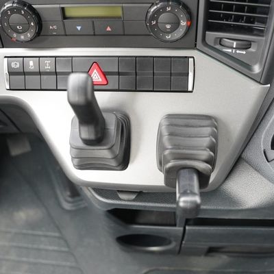Mercedes Benz Trucks voor commercieel vervoer DOT bandencertificering en -afgifte