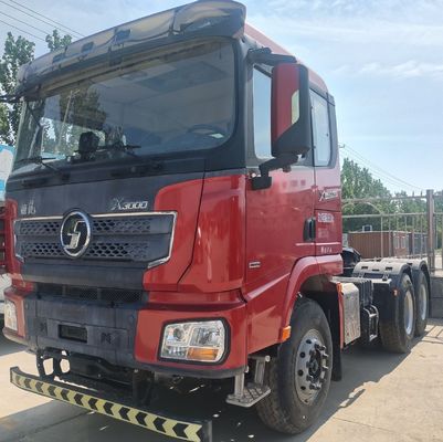 Aanpassing robuuste dieseltractor voor zware landbouw- en industriële