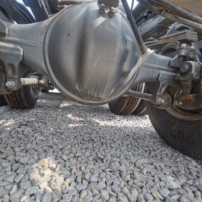 Zware voertuigen Hydraulisch stuurbare dumper met een laadvermogen van 8,5x2,6x3,6 m 21-30 t