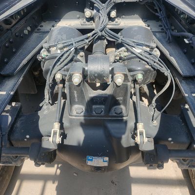 Heavy Duty Carbon Steel Traktor Truck voor landbouw toepassingen 6.8x2.5x3.8m