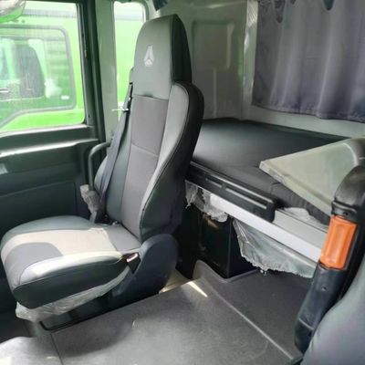 Verkoop van dumptrucks met chassis en hydraulisch stuur van Sinotruk met Euro 5-emissienorm