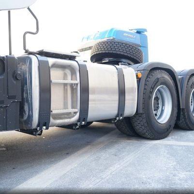 Gebruikte FAW tipper truck met luchtophangingstoel en 600L brandstoftank in goede staat