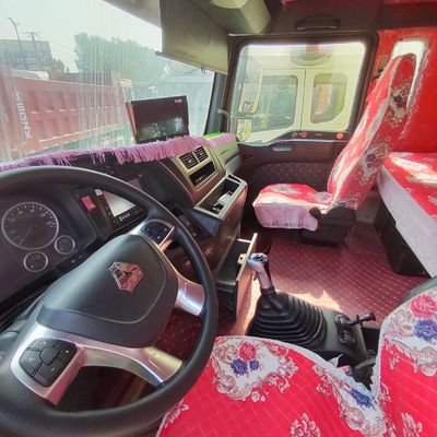Sinotruck 480 pk half-trailer met air suspension stoel en 8.800 kg pakket brutogewicht