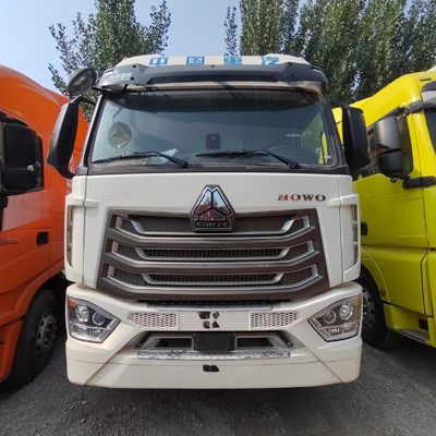 Gebruikte 6X4 trekker met buisloze banden en 351-450 pk