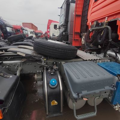 Handgeschakelde transmissie 6X4 Gebruikte Sitrak-tractor-truck voor goederenvervoer in goede staat