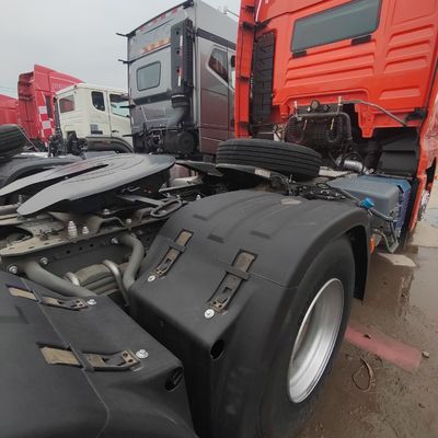 Goederenvervoer met een laadvermogen van 31-40 t Gebruikte trekkertruck met hydraulisch stuur