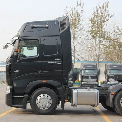 31-40t koolstofstaal vrachtbus HOWO A7 serie 6X4 400 pk sleepwagen met 600L brandstoftank