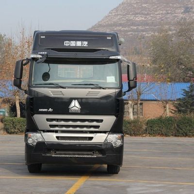 Op maat gemaakte Sinotruck HOWO 400HP Heavy Duty Tractor Trailer met 1000L Fuel Tank Diesel