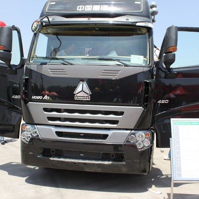 Op maat gemaakte Sinotruck HOWO 400HP Heavy Duty Tractor Trailer met 1000L Fuel Tank Diesel