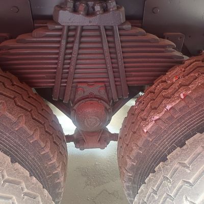 Sinotruk Chassis Truck Base met geavanceerde bedieningssturing en 351-450 pk motor