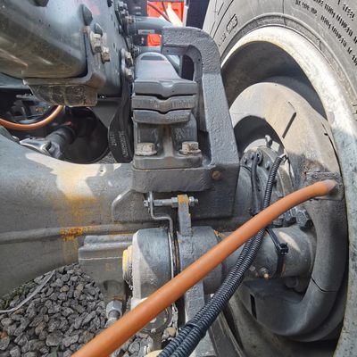 Shacman Tipper Truck met Carbon Steel Cargo Box Seats ≤5 600L Fuel Tank Air Suspension