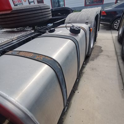 Chassis van Sinotruk zware vrachtwagen met hydraulisch stuur en design van buisloze banden