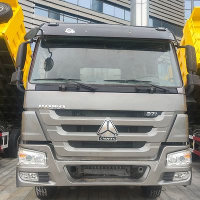 Gebruikte zware vrachtwagen met handgeschakelde transmissie HOWO Grote vrachtwagen