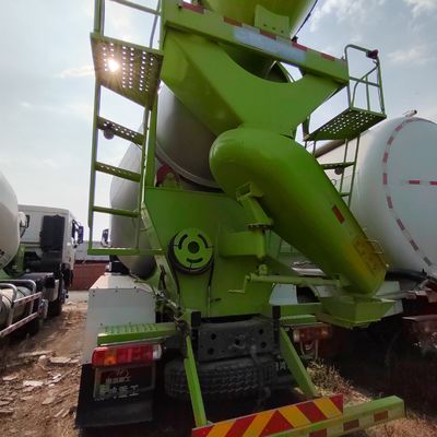 15-20 kubieke X4 Sinotruck HOWO 371HP Betonmengtruck voor ≤5 zitplaatsen en 6 maanden