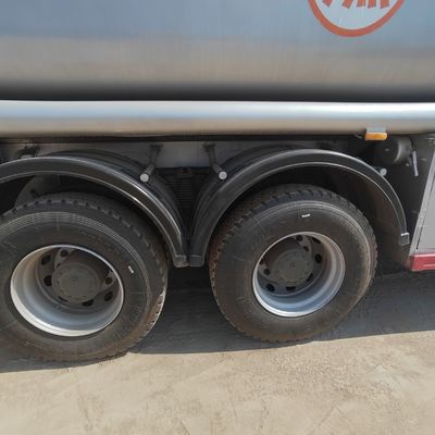 Sinotruk HOWO 6X4 336HP 15cbm Vacuüm Tanker Truck Riolering Truck Model Zz1257n4641W met 1