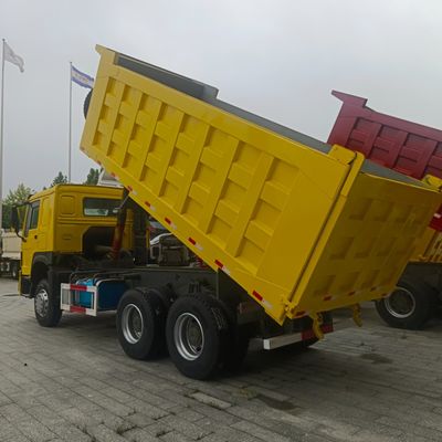 Heavy Duty HOWO Diesel Self Dumping Transport Truck 4-6L Motorcapaciteit en verzendkosten