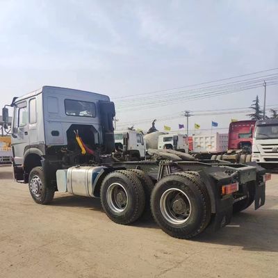 400L brandstoftank Sinotruck Traktor Truck HOWO voor het efficiënt slepen van zware ladingen