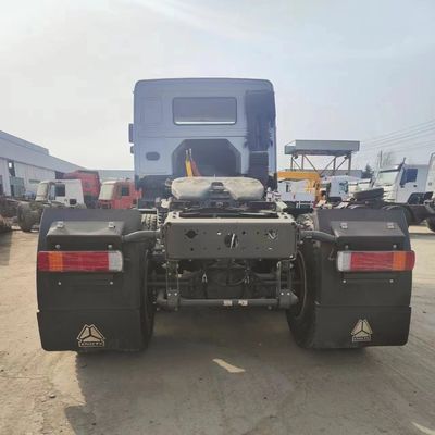 400L brandstoftank Sinotruck Traktor Truck HOWO voor het efficiënt slepen van zware ladingen