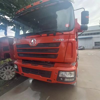 Gebruikte vrachtwagen met banden en hydraulisch stuur