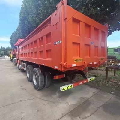 Gebruikte vrachtwagen met banden en hydraulisch stuur