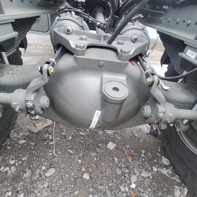 Zwaar vrachtwagen voor het slepen van een halve aanhangwagen aandrijflijn 4 × 2 1000L brandstoftank