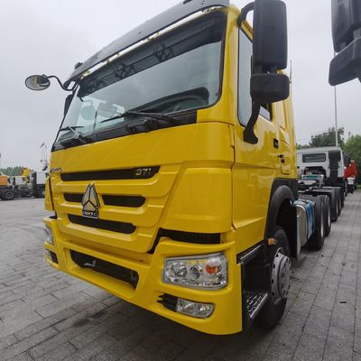 Gebruikte trekkerkop met 600L brandstoftank voor het slepen van een halve aanhangwagen