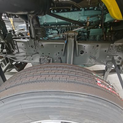 Gebruikte trekkerkop met 600L brandstoftank voor het slepen van een halve aanhangwagen