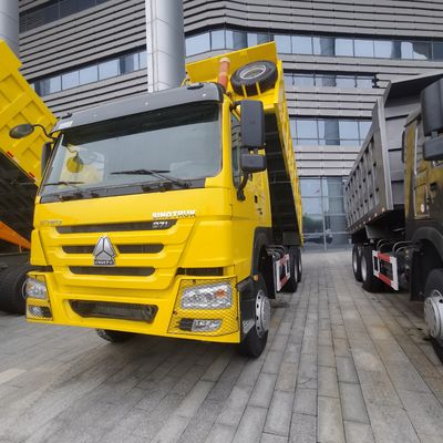 Benzine-tractorkop met 600L brandstoftank en luchtophanging ZZ4257N3247E1H