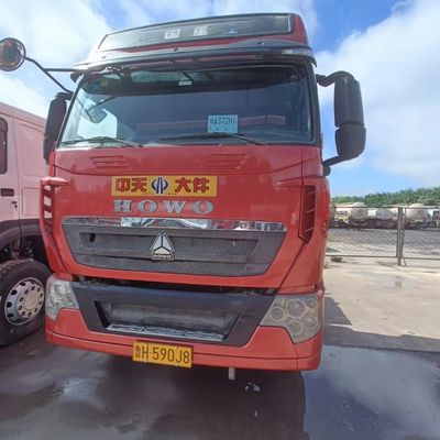 Zware trekkertruck voor het slepen van een halve aanhangwagen 400L brandstoftank handgestuurd type