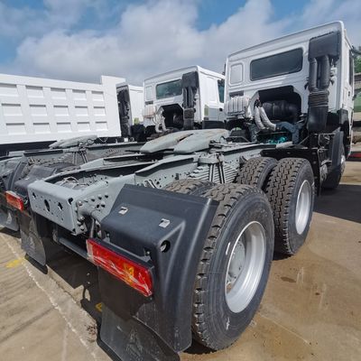 US 371 Goedkope HOWO Truck Tractor met 1000L brandstoftank en air suspension stoel