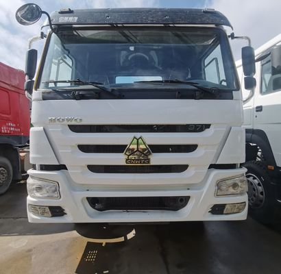 Hydraulisch stuur en 600 liter brandstoftank De perfecte combinatie voor HOWO tractor trailer