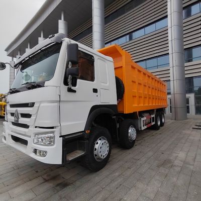 6X4 Sinotruk HOWO N7 dumptruck met dieselmotor met een capaciteit&gt; 8L en hydraulische vrachtbus