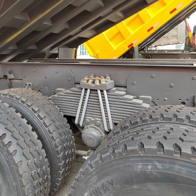 Gebruikte Sinotruk N7 6X4 dumptruck met handgestuurde lading en hydraulisch stuur