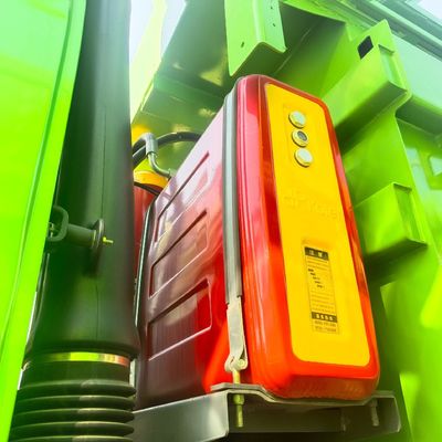 Sinotruk Chassis Delong M3000s Dump Truck met 2X12V/165ah Battery en Power Assistance