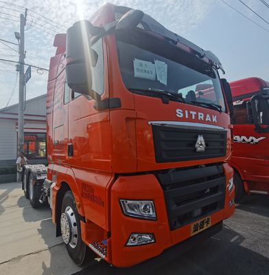 Brandstof- Sinotruck Tractor Gebruikte vrachtwagen voor vrachtvervoer 6,5x2,5x4m 400L brandstoftank