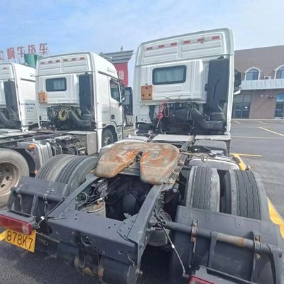 Gepaste hydraulische stuurinrichting zware vrachtwagen voor het slepen van een halve aanhangwagen