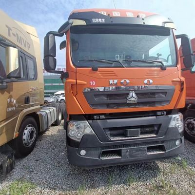 Verzendkosten Gebruikte zware wagen Sinotruk HOWO 6X4 Traktortruck voor het slepen van een halve aanhangwagen
